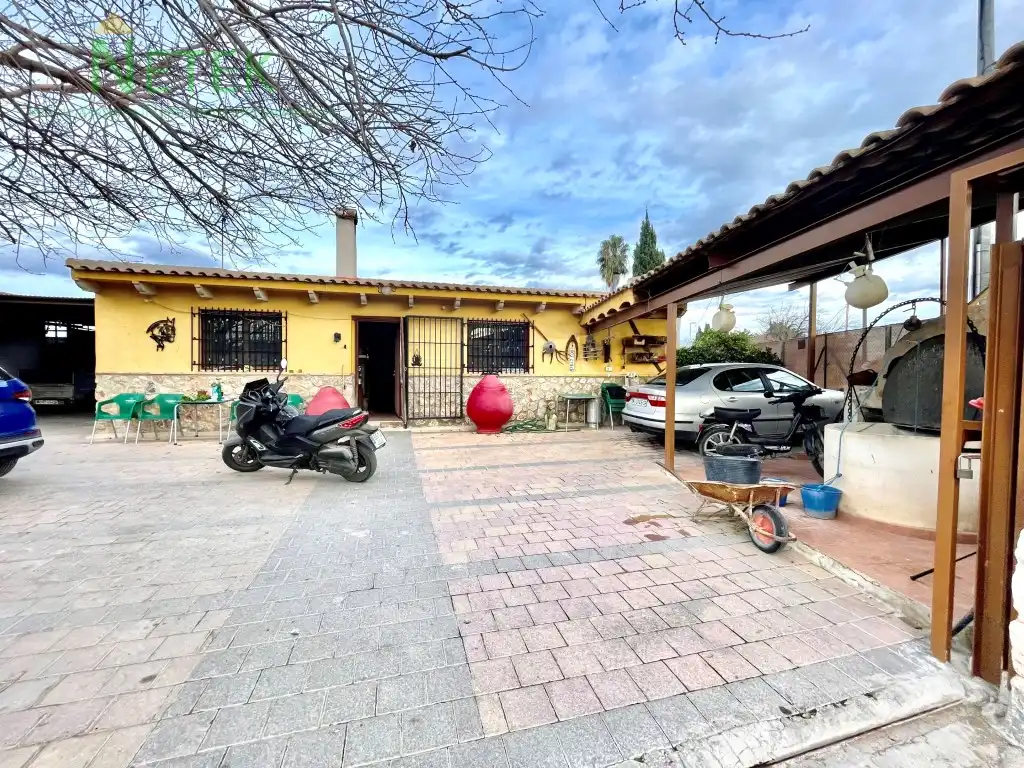Country homes for sale in Santa Cruz