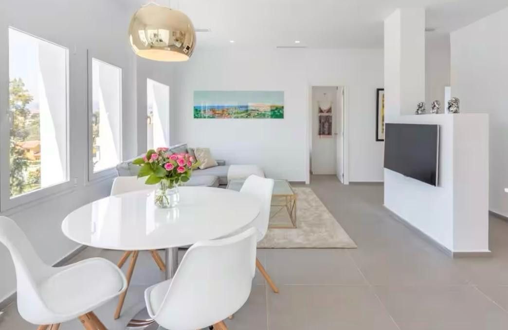 Sala d'estar de Apartament de lloguer en Marbella amb Aire condicionat, Moblat i TV