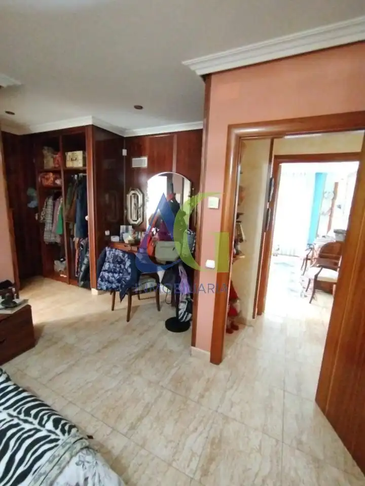 Houses for sale in Villaquilambre  with Heating and Private garden