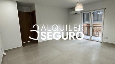Foto 2 de Piso de alquiler en Huesca, Suroeste - Zona Hospital, Madrid