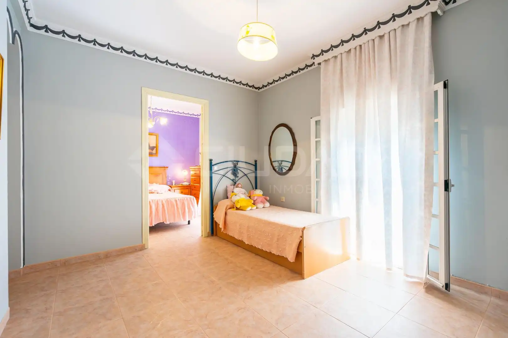 Bedroom of Houses for sale in Sevilla