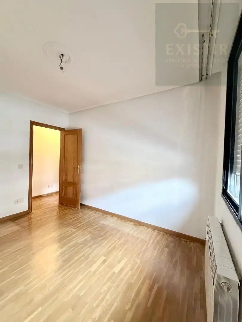 Piso en venta en Ave María