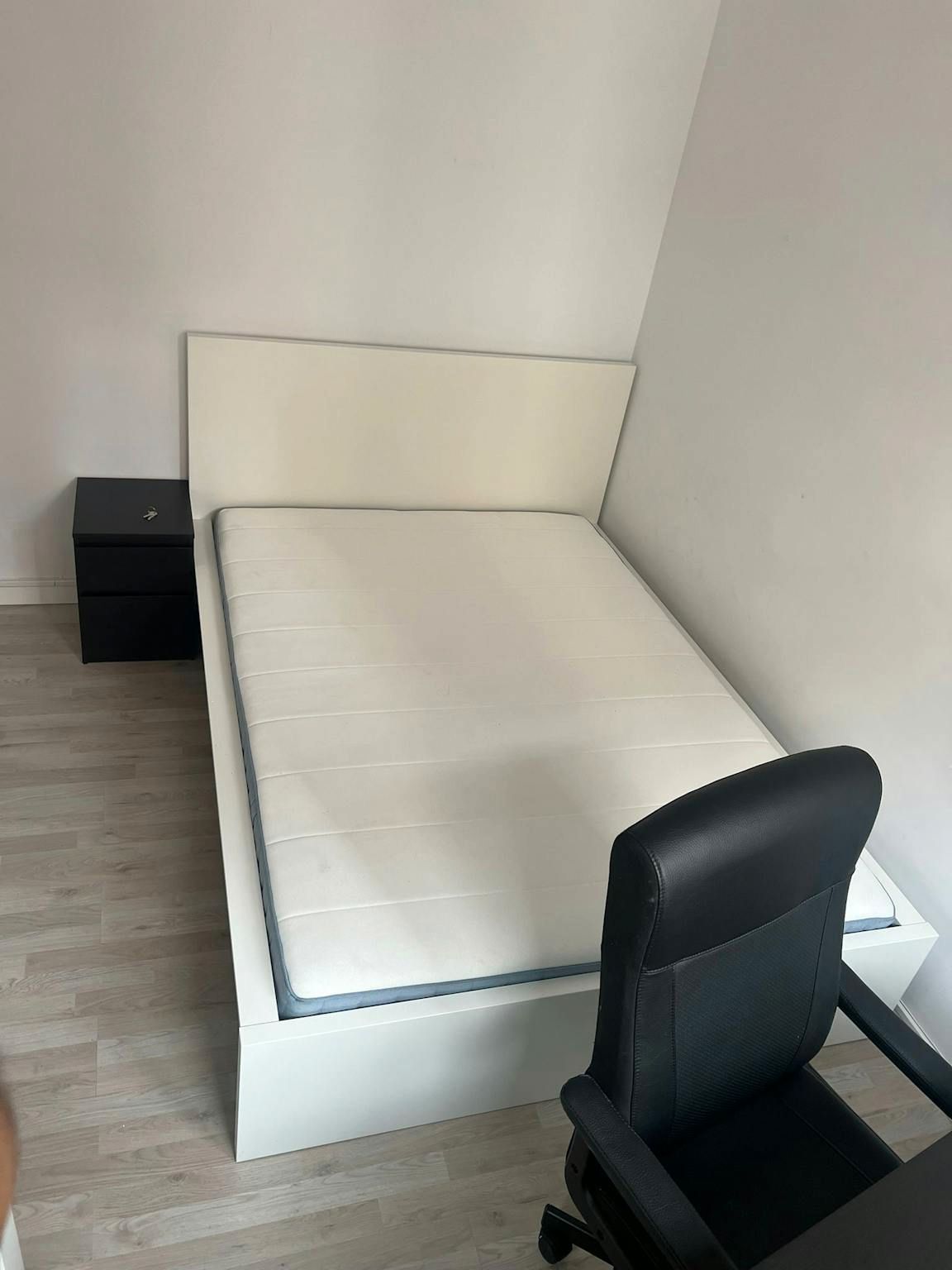 Bedroom of Flat to share in  Barcelona Capital  with Heating and Washing machine