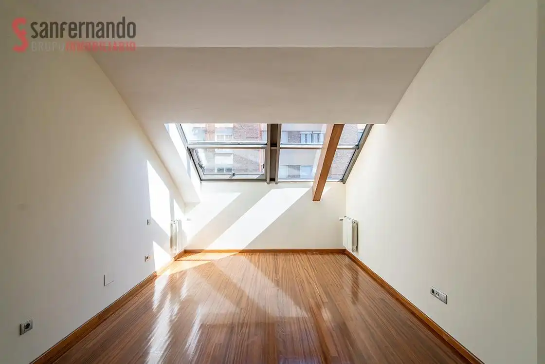 Wohnung zum Verkauf in Torrelavega  mit Terrasse und Balkon