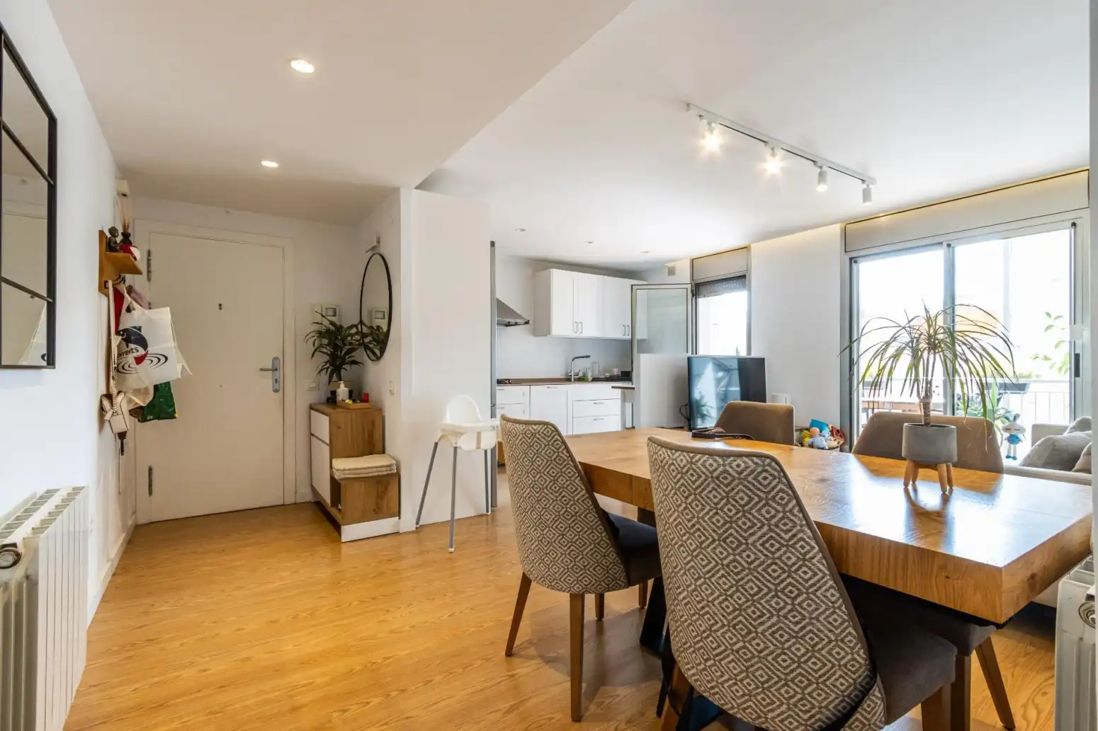Comedor de Piso en venta en Terrassa con Calefacción, Parquet y Terraza