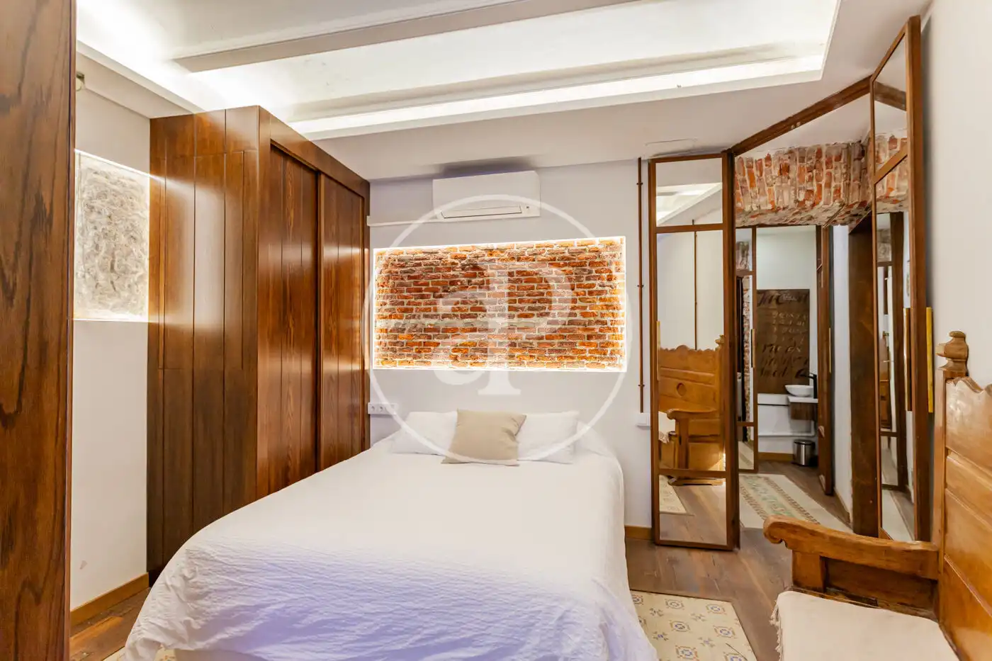 Bedroom of Flat for sale in Madrid  with Air Conditioner, Heating and Furnished