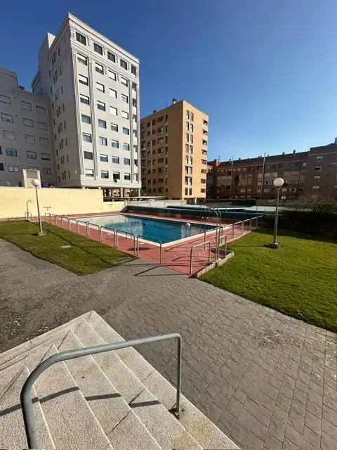 Business premises for sale in Calle Portillejo