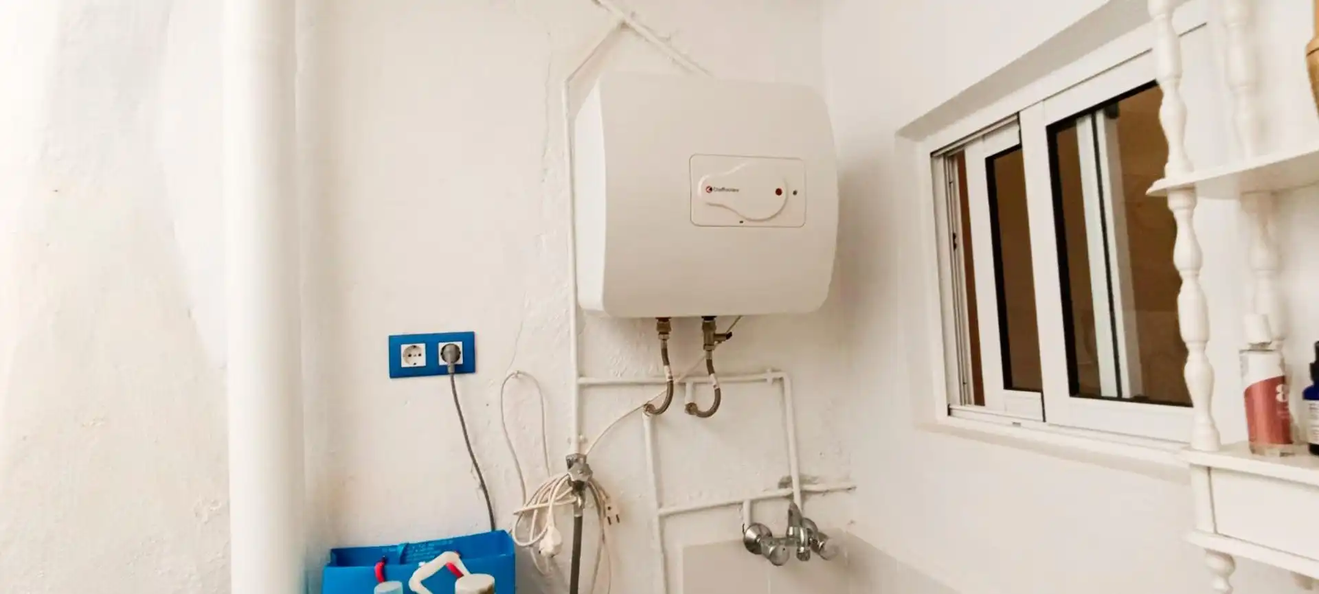 Bathroom of Houses for sale in Padules