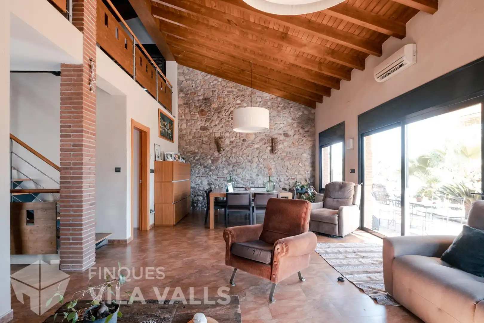 Detached house with garden for sale in CASTELL DE MONTBUI