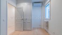 Bedroom of Flat for sale in  Madrid Capital  with Air Conditioner, Heating and Parquet flooring