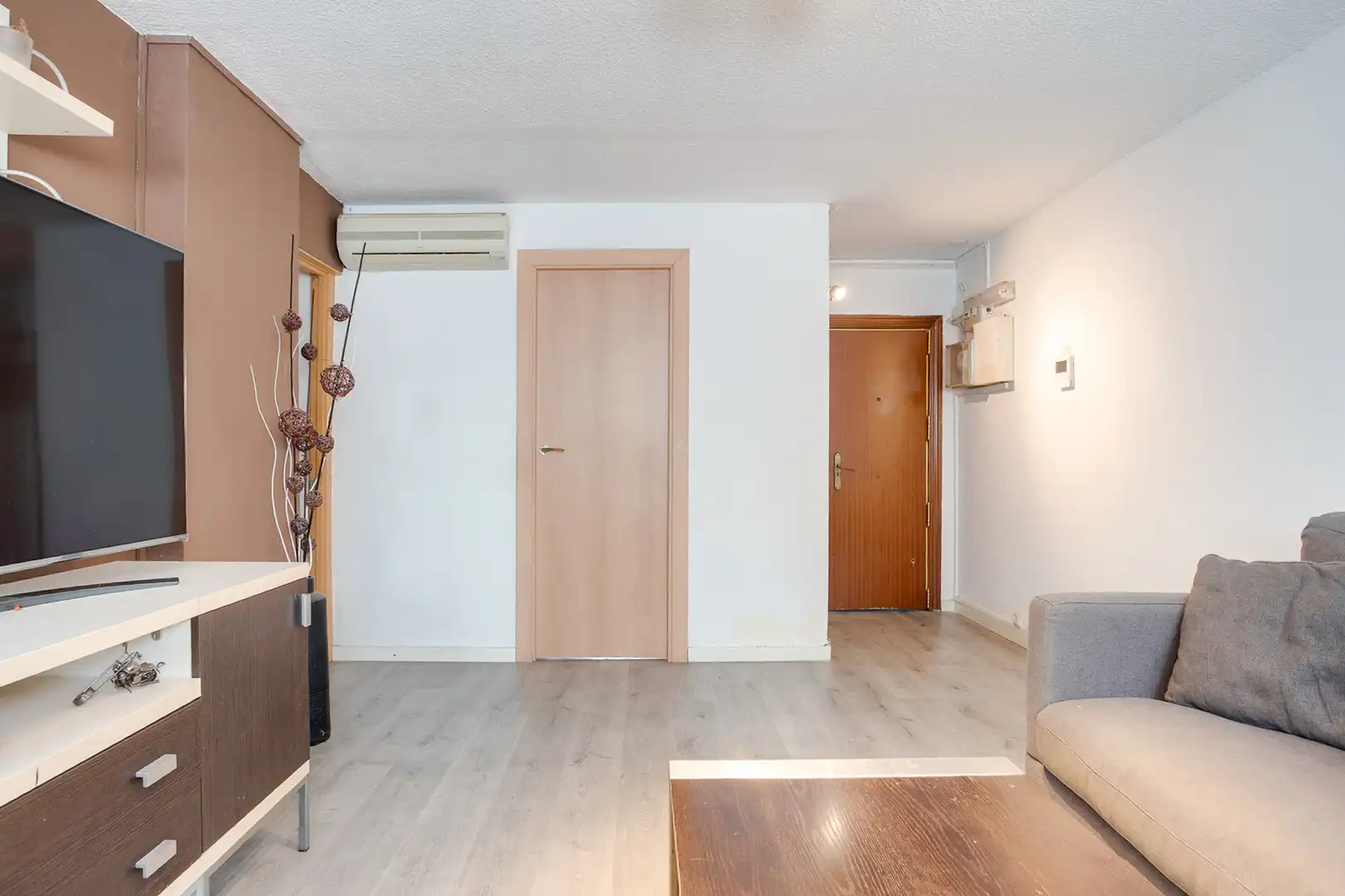 Planta baja en venta en L'Hospitalet de Llobregat con Horno