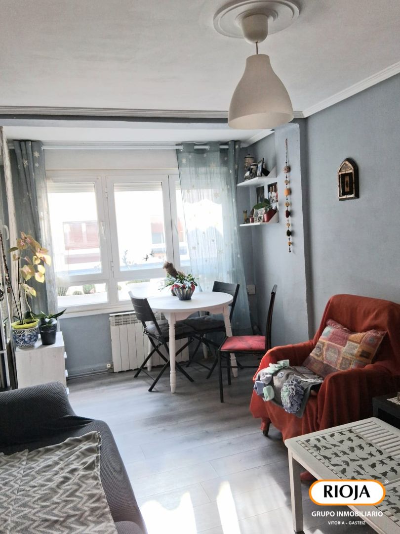 Bedroom of Flat for sale in Vitoria - Gasteiz  with Heating and Furnished