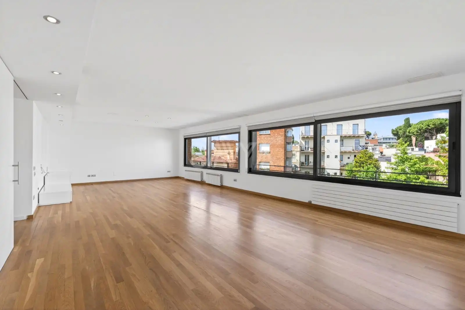 Sala de estar de Casa o chalet en venta en Barcelona con Aire acondicionado, Terraza y Trastero