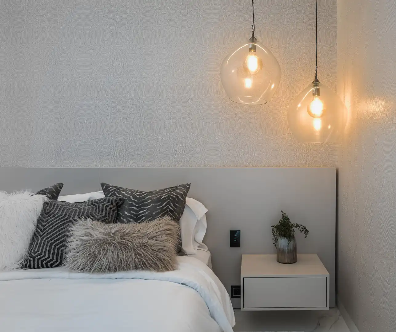 Bedroom of Apartments for rent in Marbella  with Air Conditioner, Terrace and Furnished