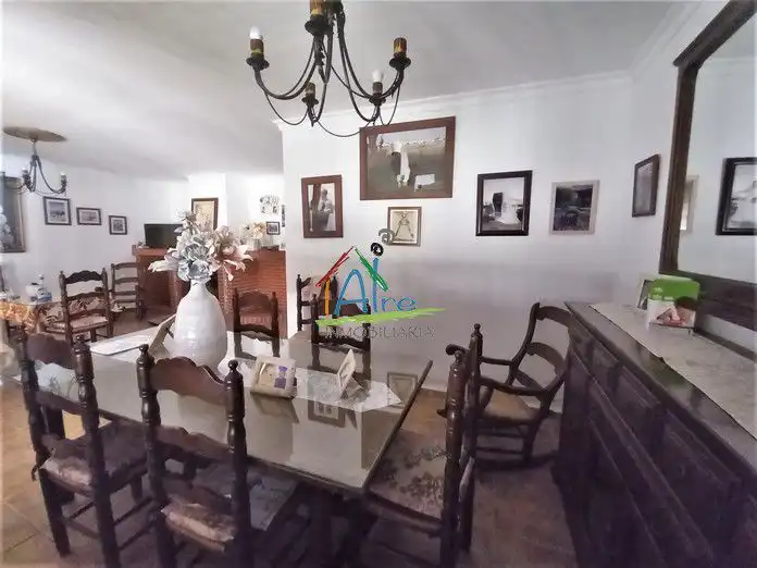 Esszimmer von Einfamilien-Reihenhaus zum Verkauf in Almonte mit Klimaanlage, Terrasse und Abstellraum