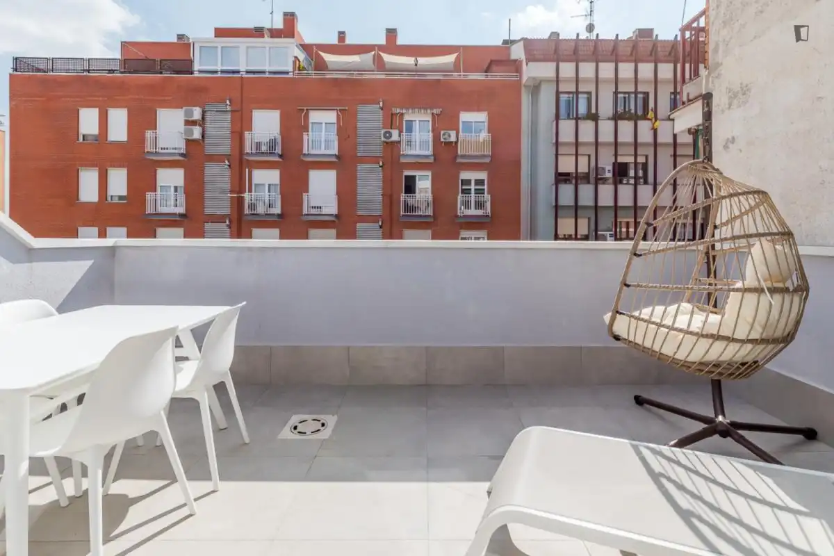 Estudio de alquiler en Cuatro Caminos - Azca