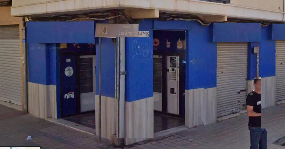 Local en venda en Manises amb Alarma