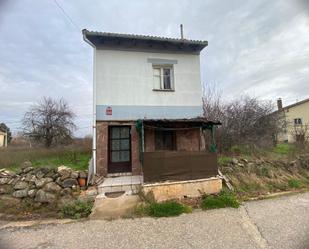 Vista exterior de Casa o xalet en venda en Hacinas