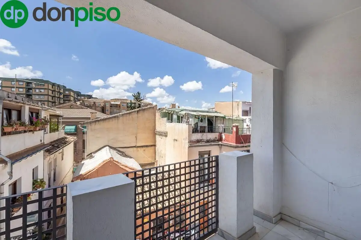 Terrassa de Casa o xalet en venda en Granada amb Aire condicionat, Calefacció i Terrassa
