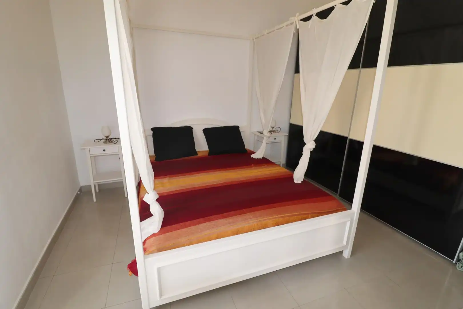 Schlafzimmer von Wohnungen zur Miete in Godella mit Klimaanlage, Terrasse und Abstellraum