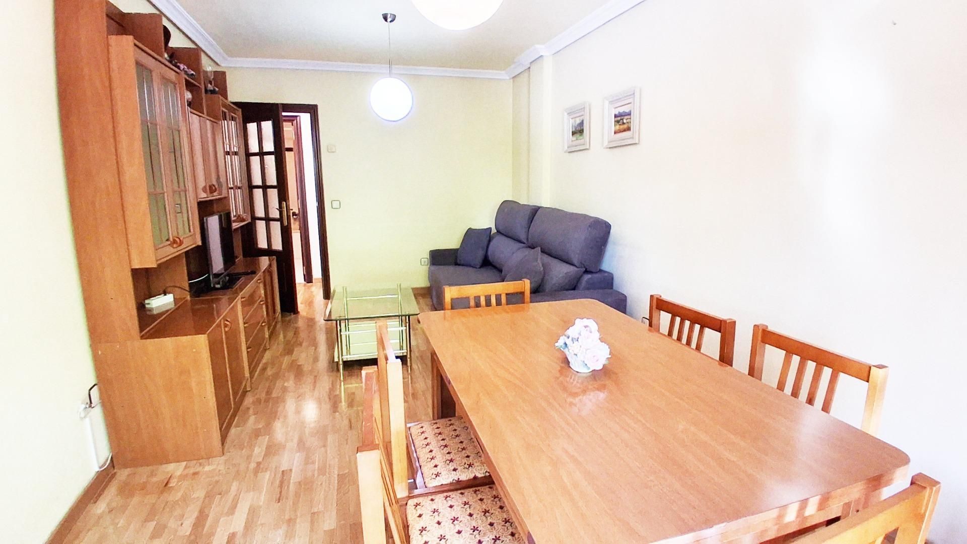 Living room of Flat to rent in Salamanca Capital  with Heating and Balcony