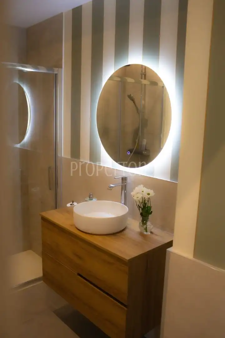 Bathroom of Flat for rent in Bilbao   with Furnished and Balcony