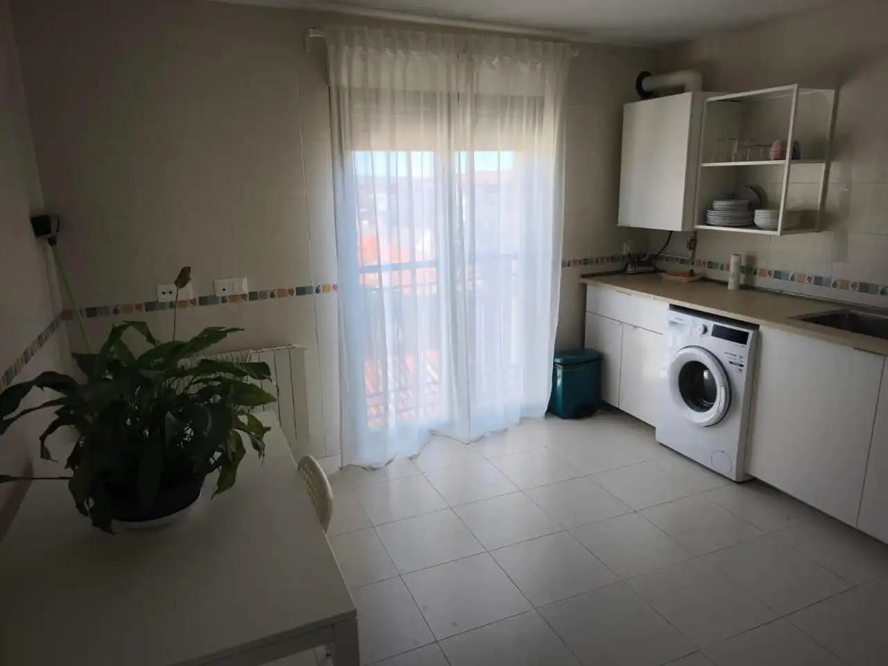 Cocina de Planta baja en venta en Tarancón con Calefacción, Trastero y Amueblado