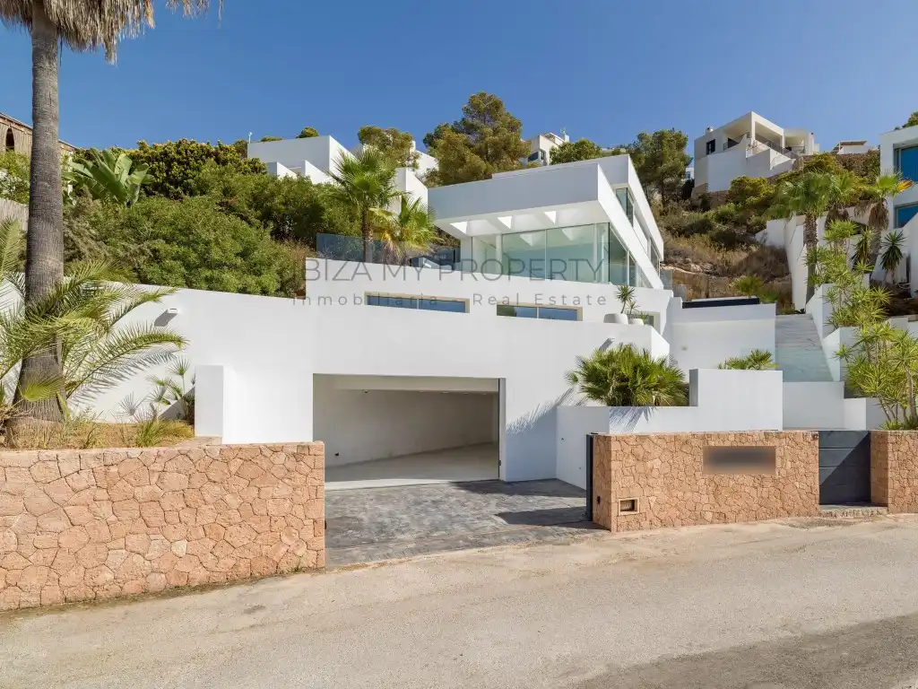 Vista exterior de Casa o chalet en venta en Santa Eulària des Riu con Aire acondicionado, Trastero y Piscina