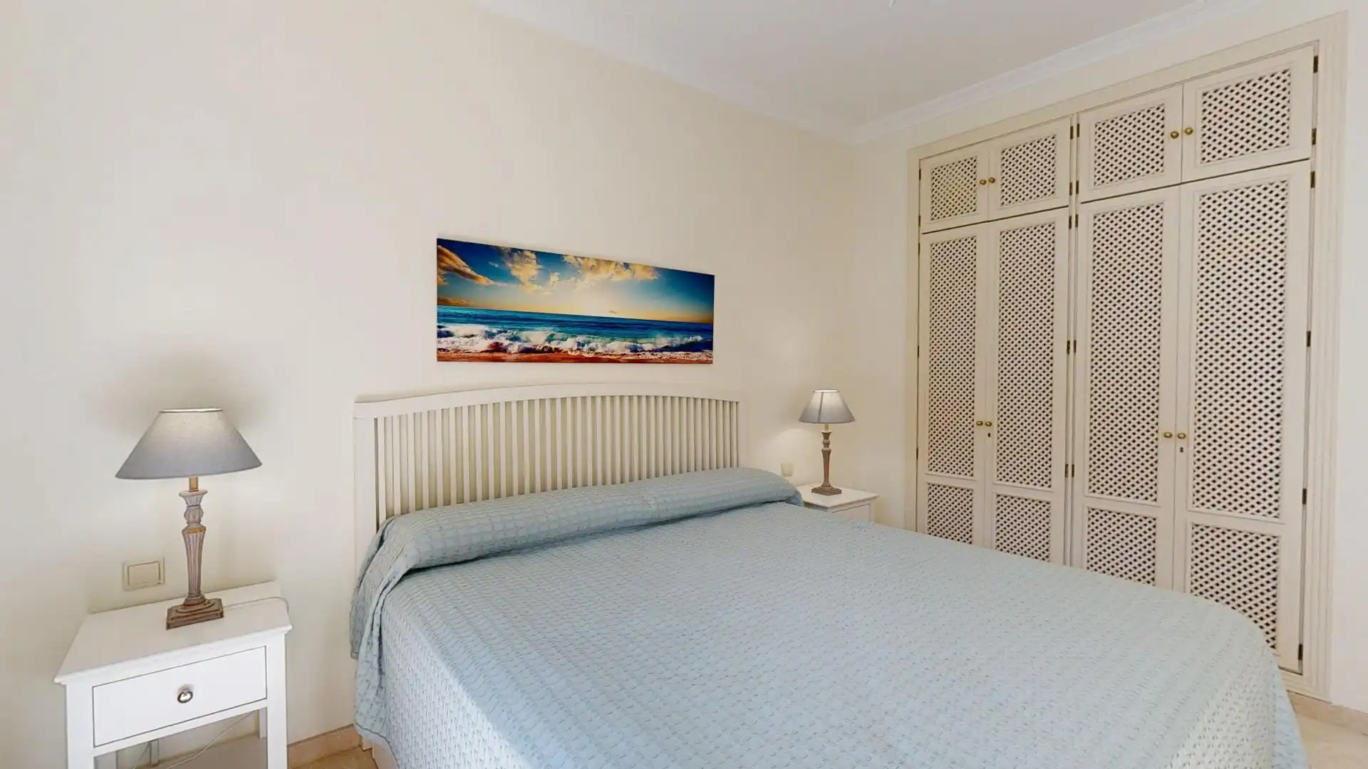 Schlafzimmer von Wohnung zum Verkauf in Marbella mit Heizung, Privatgarten und Terrasse
