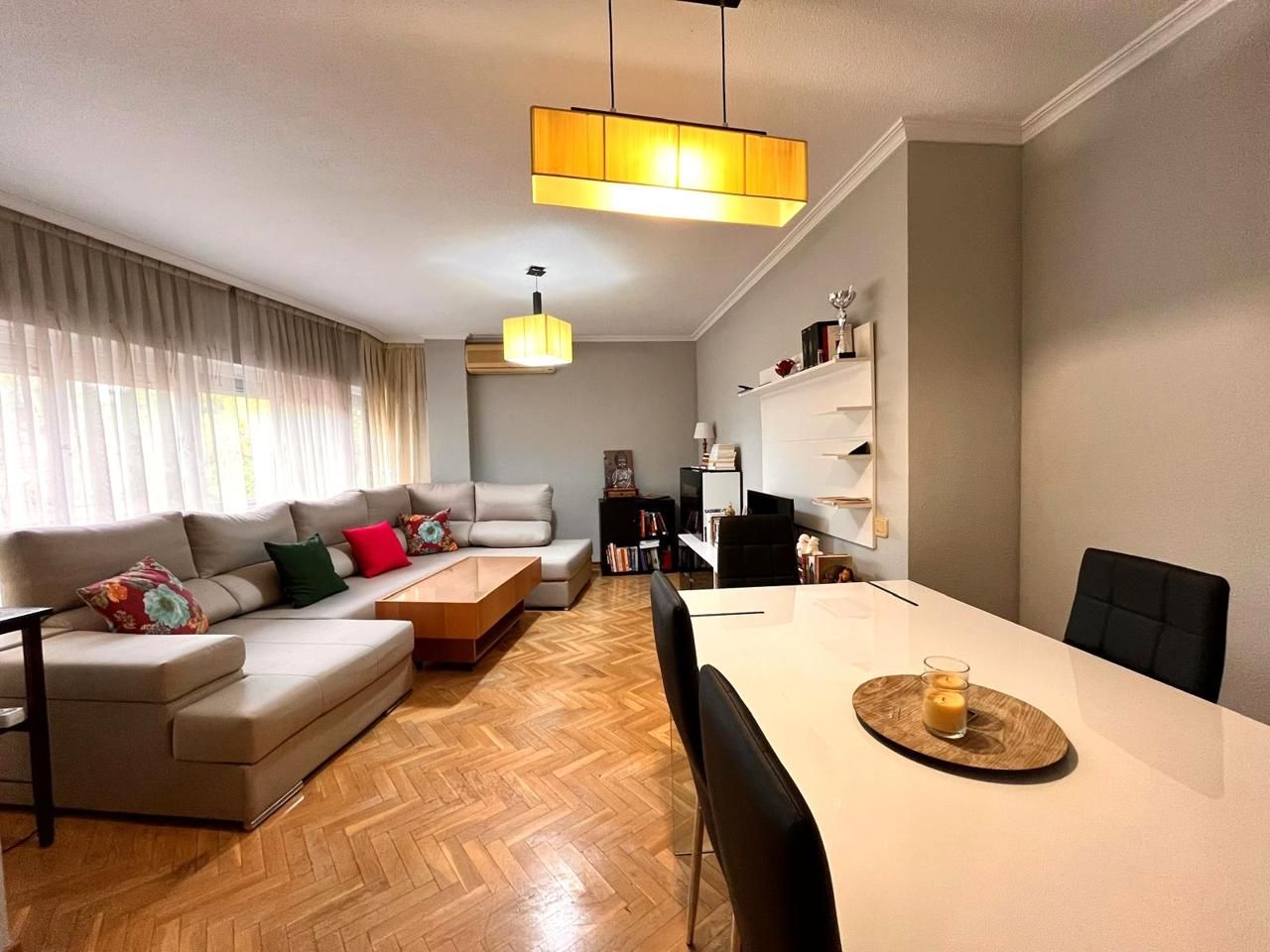 Sala d'estar de Pis en venda en Torrejón de Ardoz amb Aire condicionat, Calefacció i Parquet