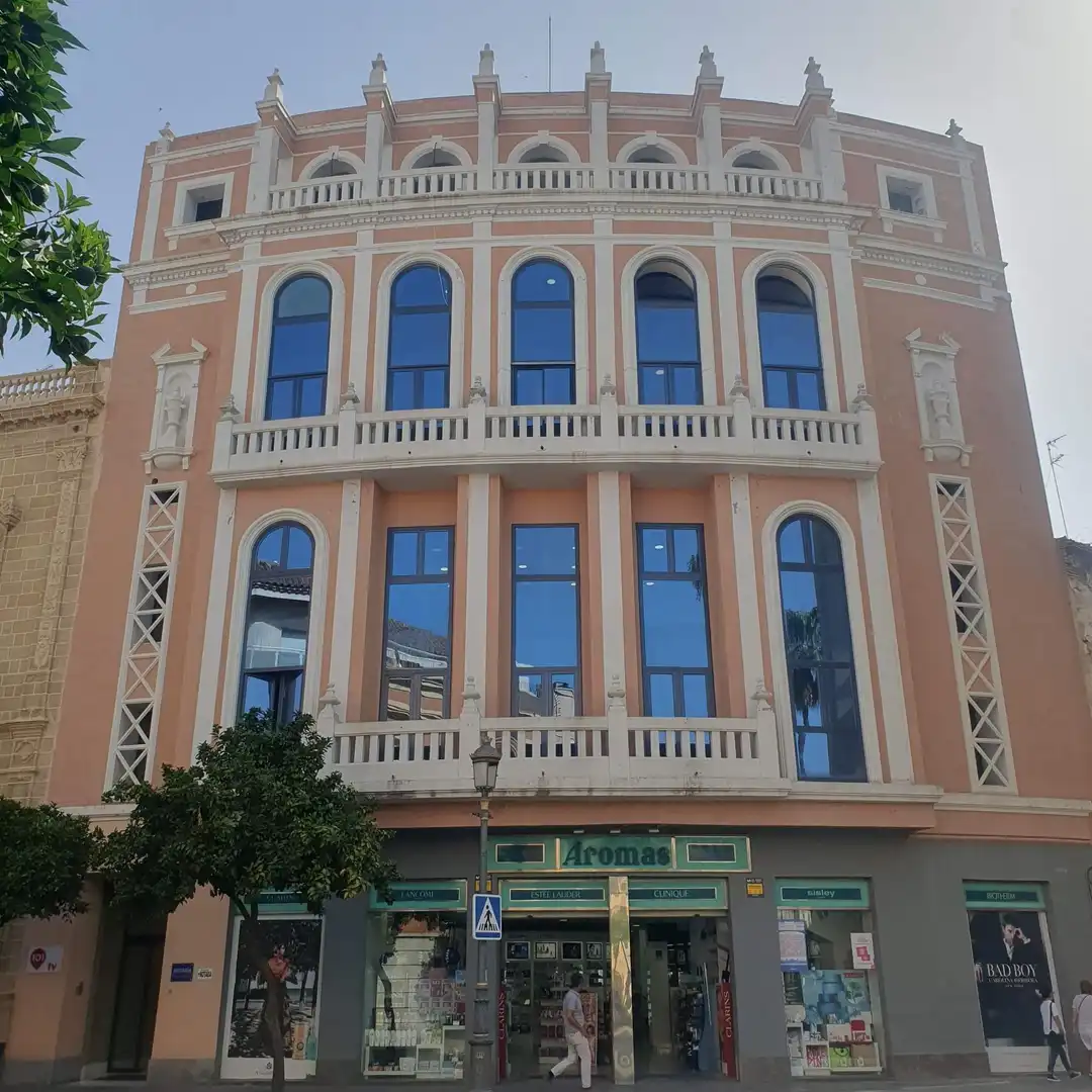 Office space to rent in Larga