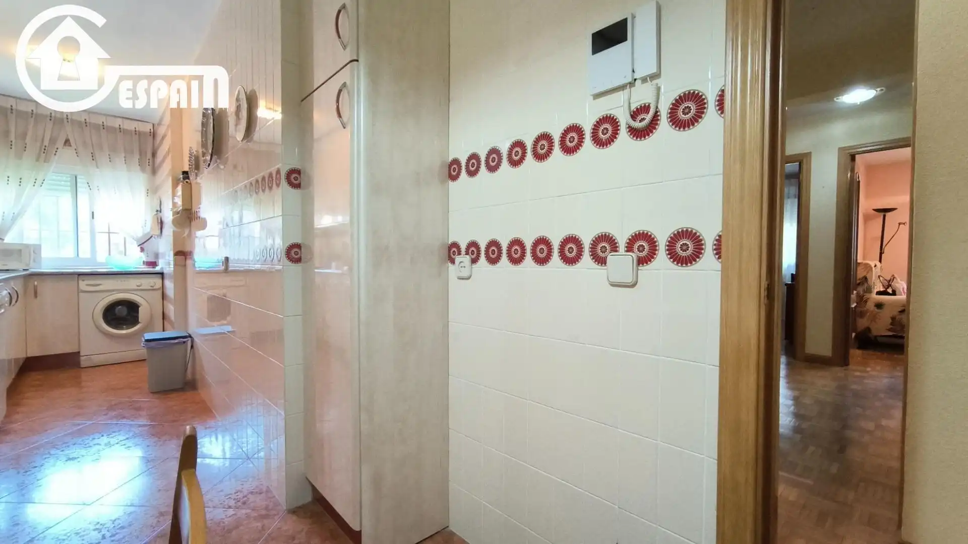 Bathroom of Flat for sale in Madrid  with Air Conditioner and Heating