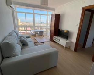 Sala d'estar de Apartament de lloguer en  Sevilla Capital amb Aire condicionat