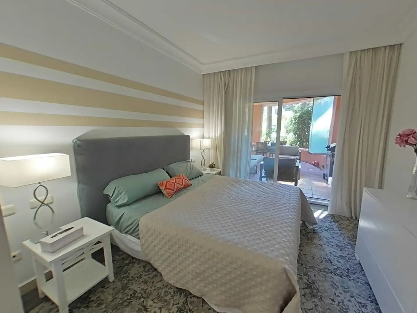 Dormitori de Apartament en venda en Marbella amb Terrassa, Traster i Moblat