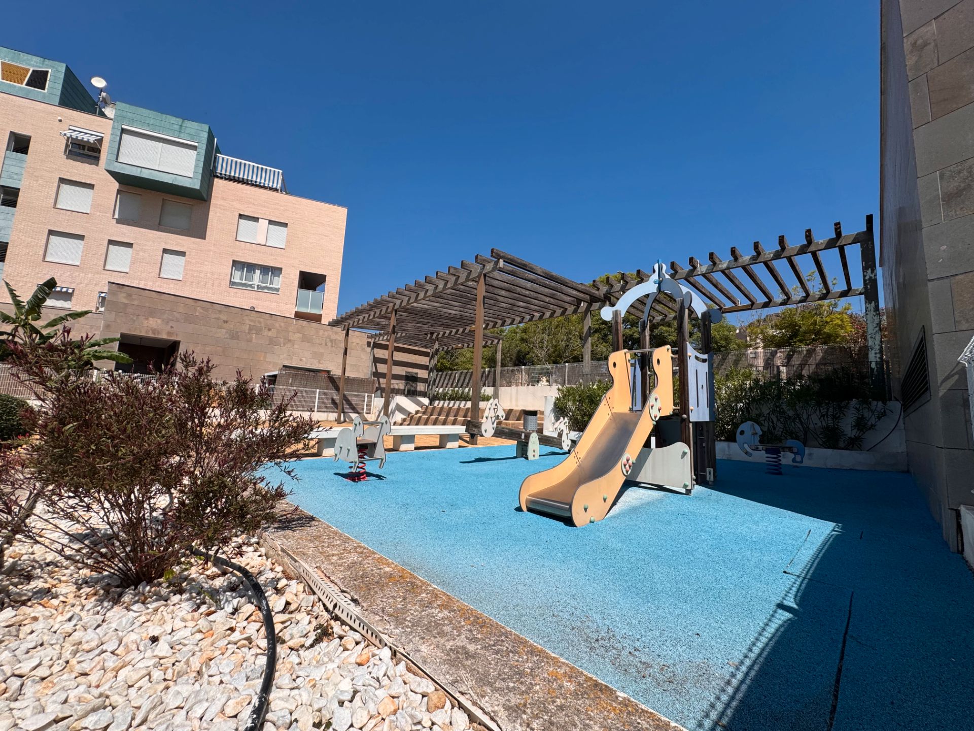 Piscina de Piso en venta en Almenara con Calefacción, Trastero y Amueblado