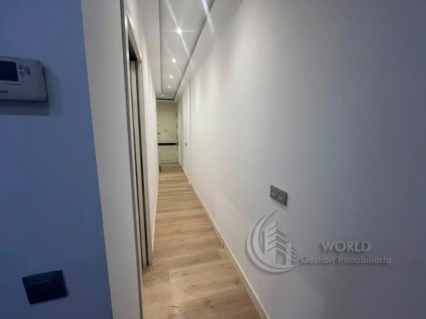 Flat for rent in Madrid  with Air Conditioner, Heating and Furnished
