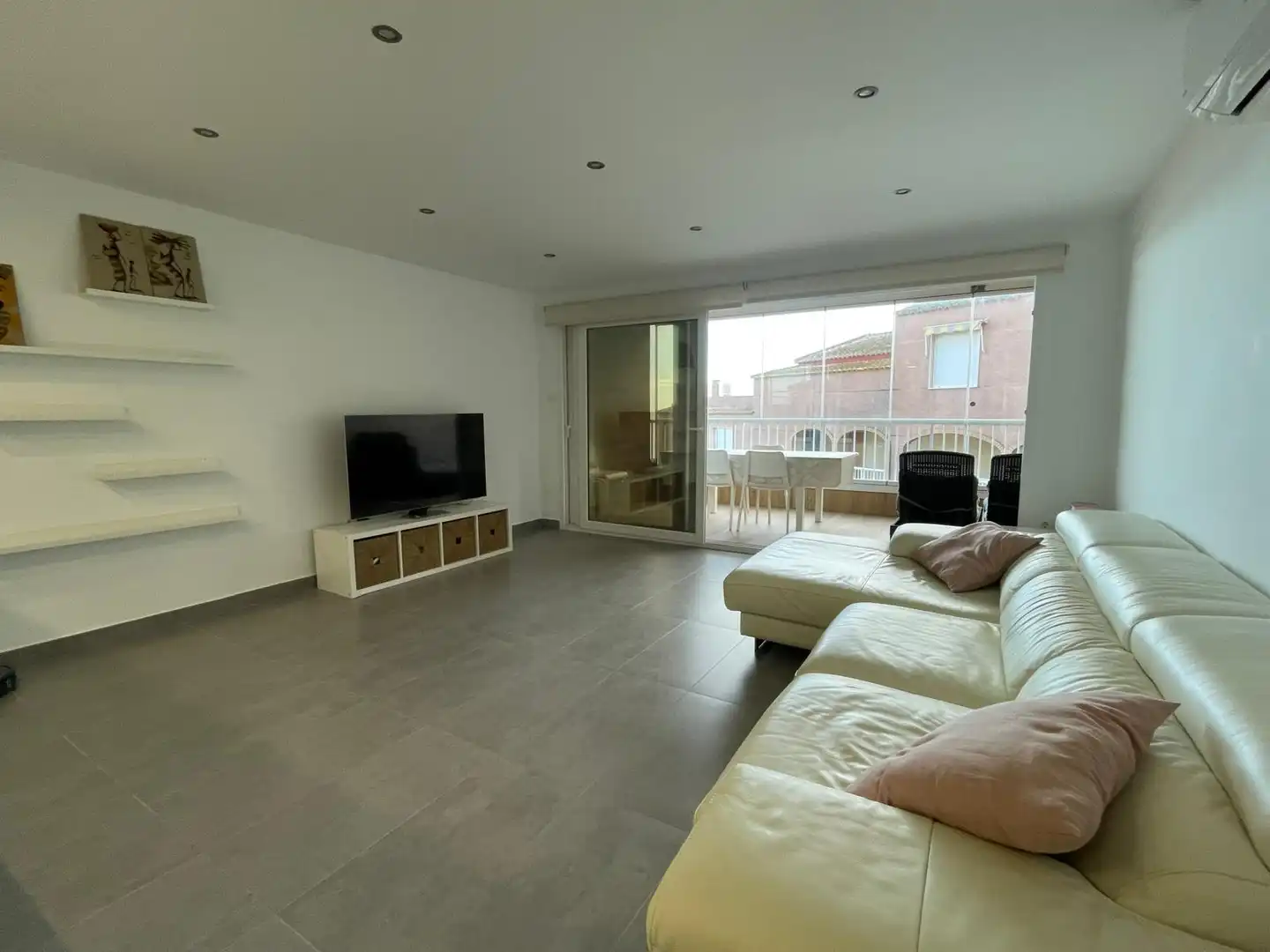 Apartments for rent to own in El Faro