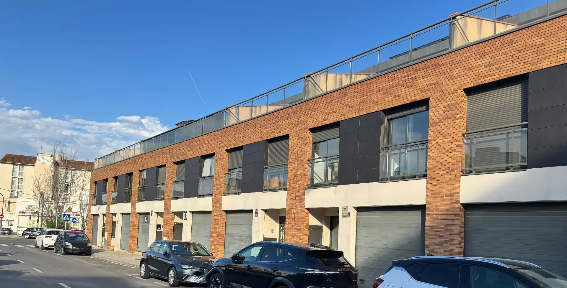 Außenansicht von Einfamilien-Reihenhaus zum Verkauf in Reus mit Parkett und Terrasse