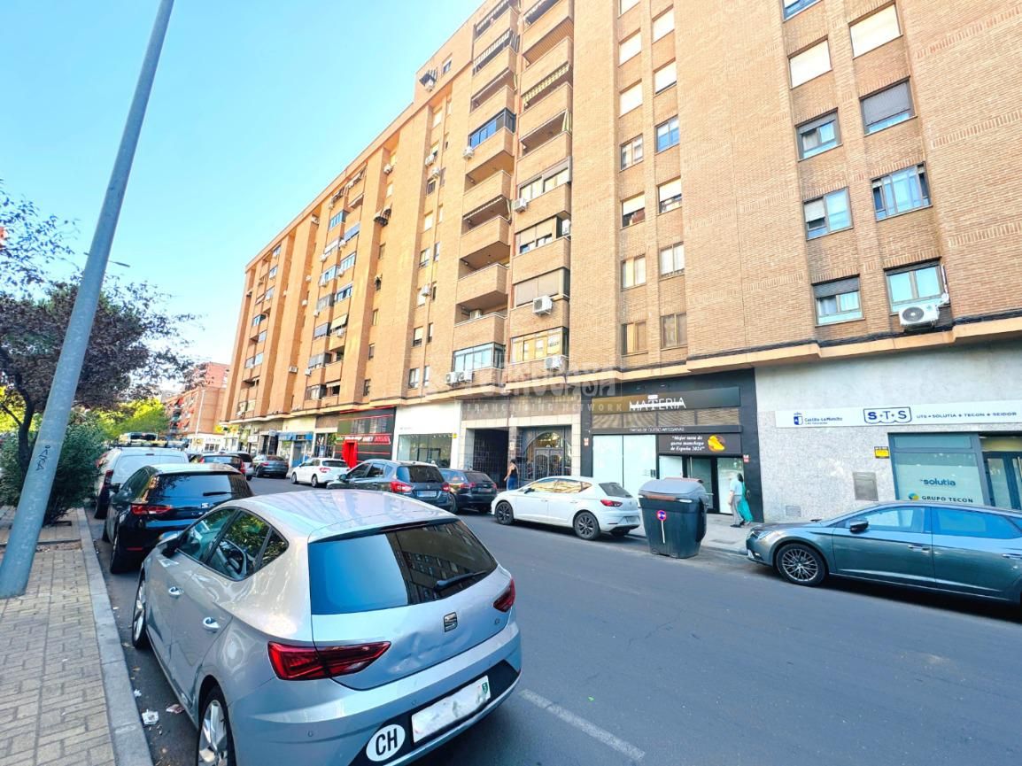 Vista exterior de Piso en venta en Talavera de la Reina con Aire acondicionado, Calefacción y Terraza