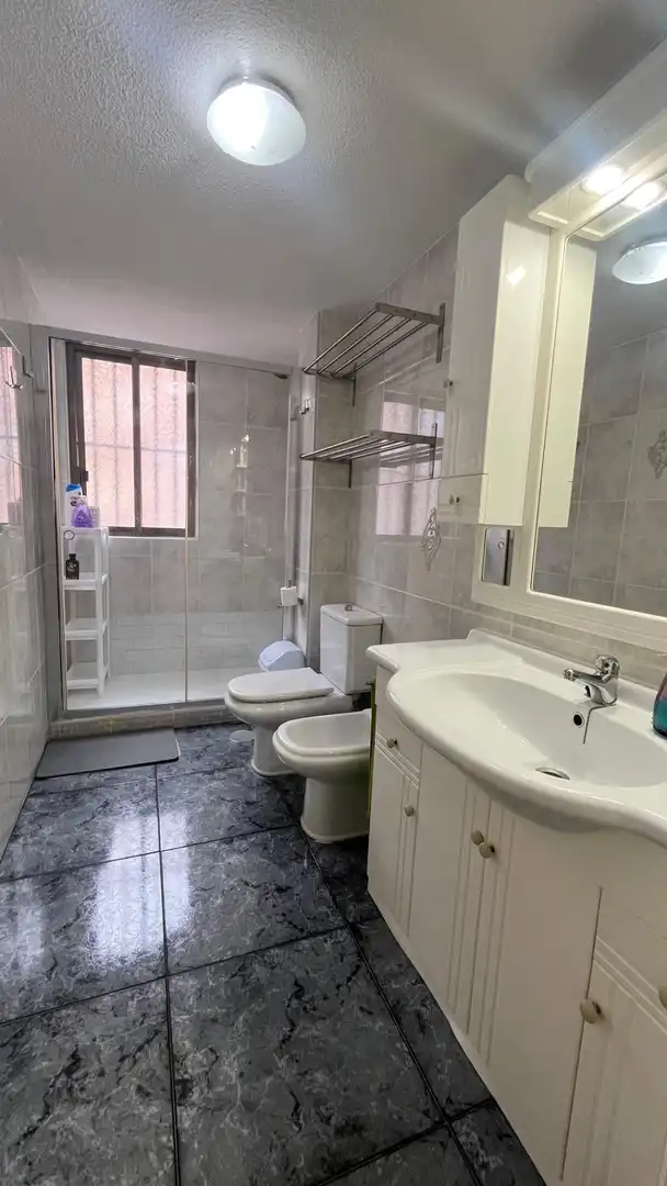 Bathroom of Apartments for rent in Elche / Elx  with Air Conditioner, Furnished and Community pool