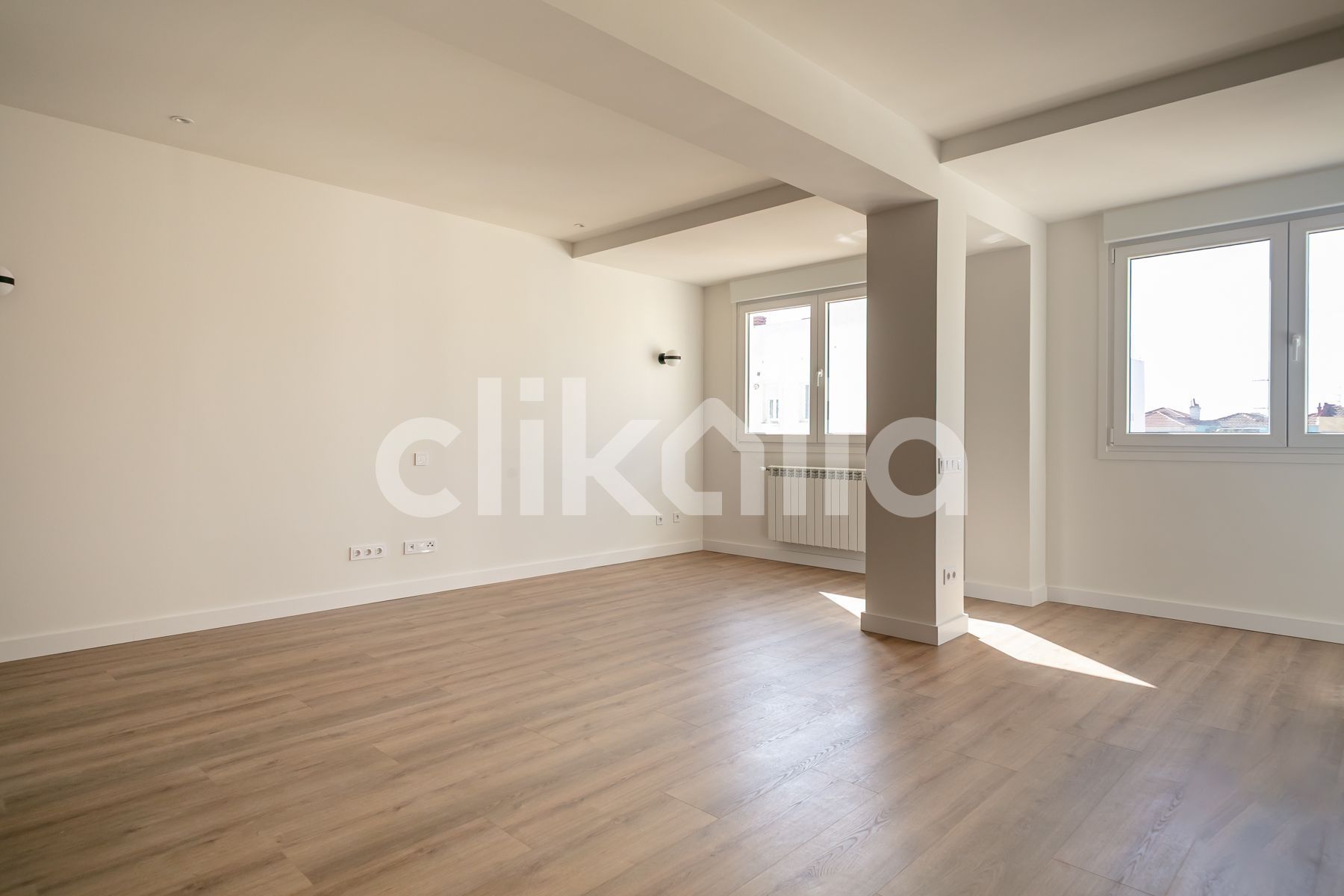 Living room of Flat for sale in  Madrid Capital  with Air Conditioner and Heating