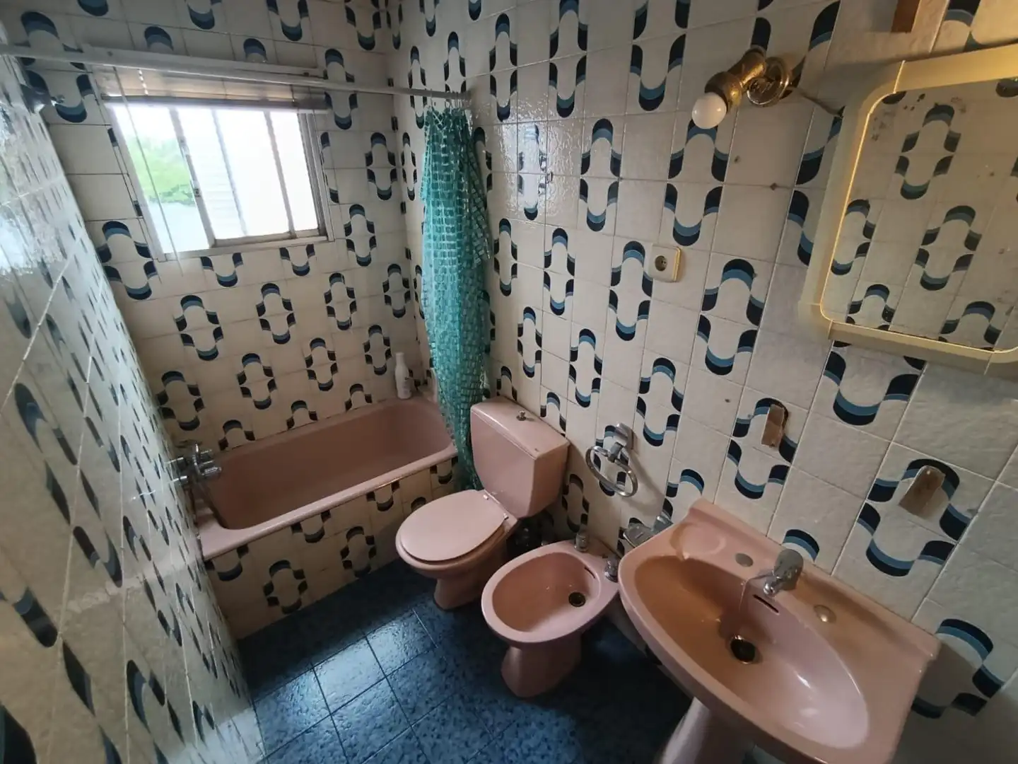 Bathroom of Flat for sale in Avilés