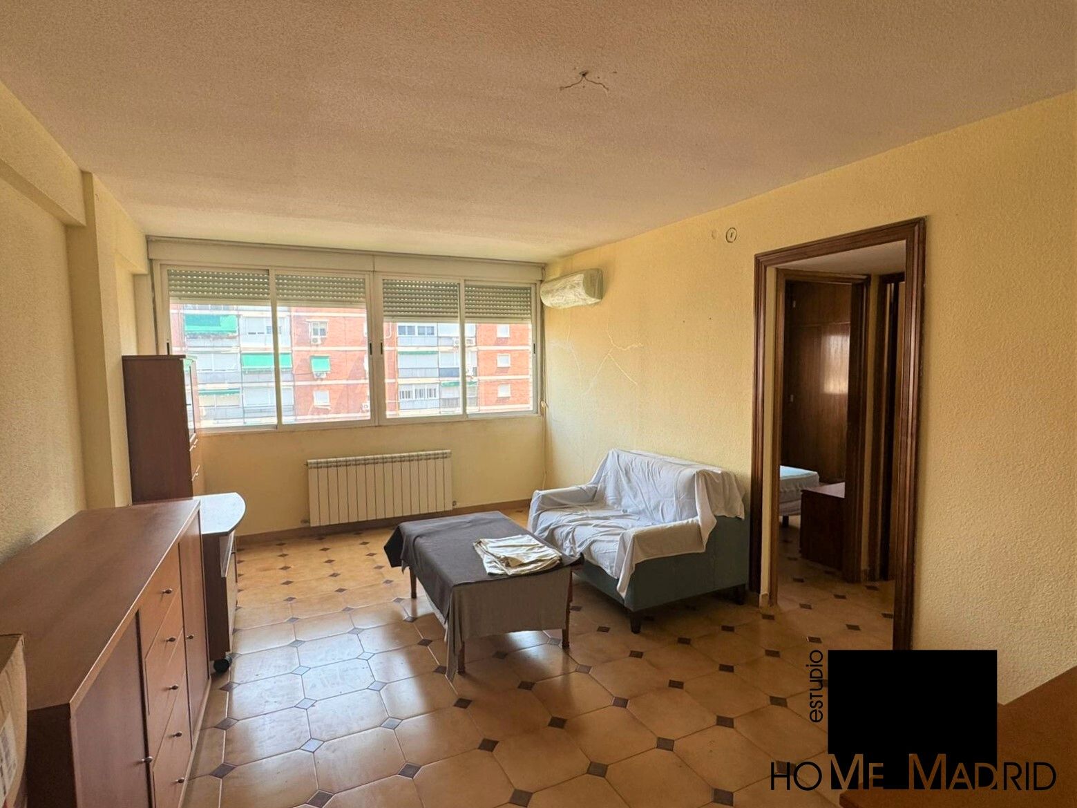 Living room of Flat for sale in  Madrid Capital  with Air Conditioner and Heating