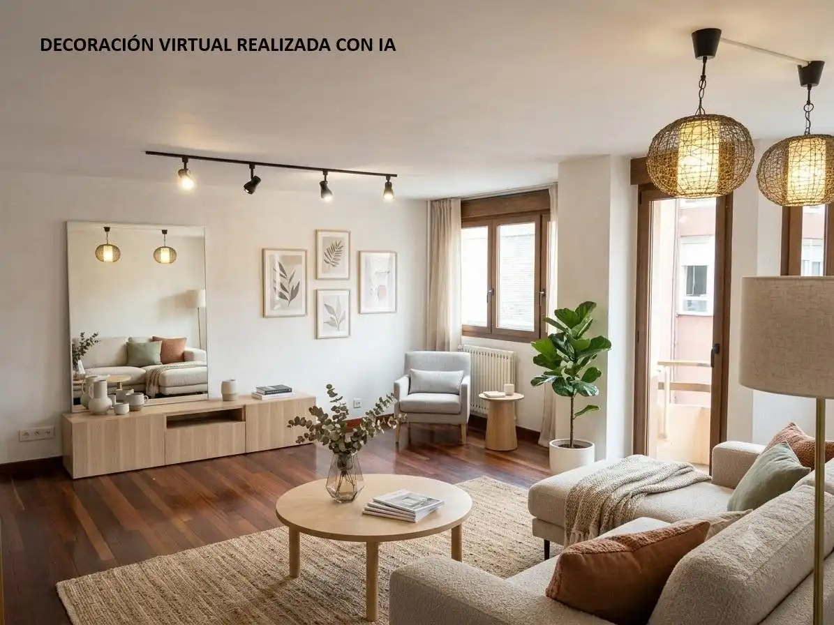 Piso con terraza en venta en Travesía Valderrama, imagen 2