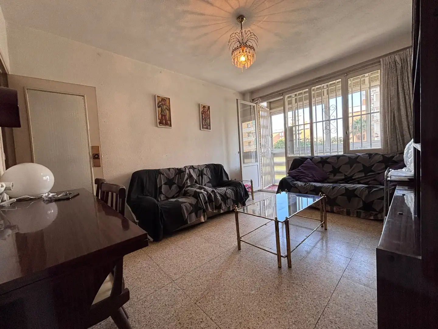 Sala d'estar de Pis en venda en Alicante / Alacant amb Moblat i Balcó