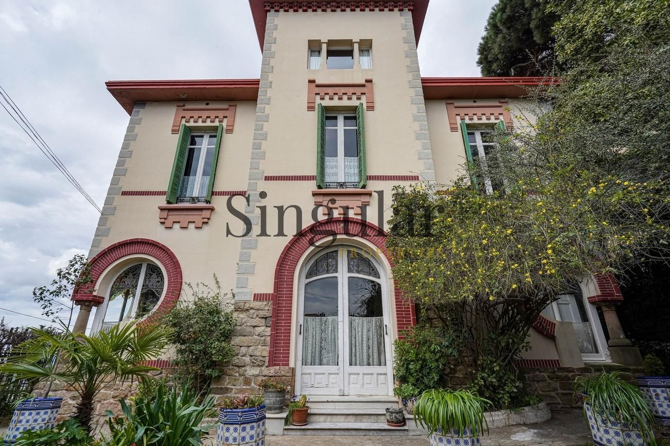 Vista exterior de Casa o xalet en venda en  Barcelona Capital amb Jardí privat, Terrassa i Balcó