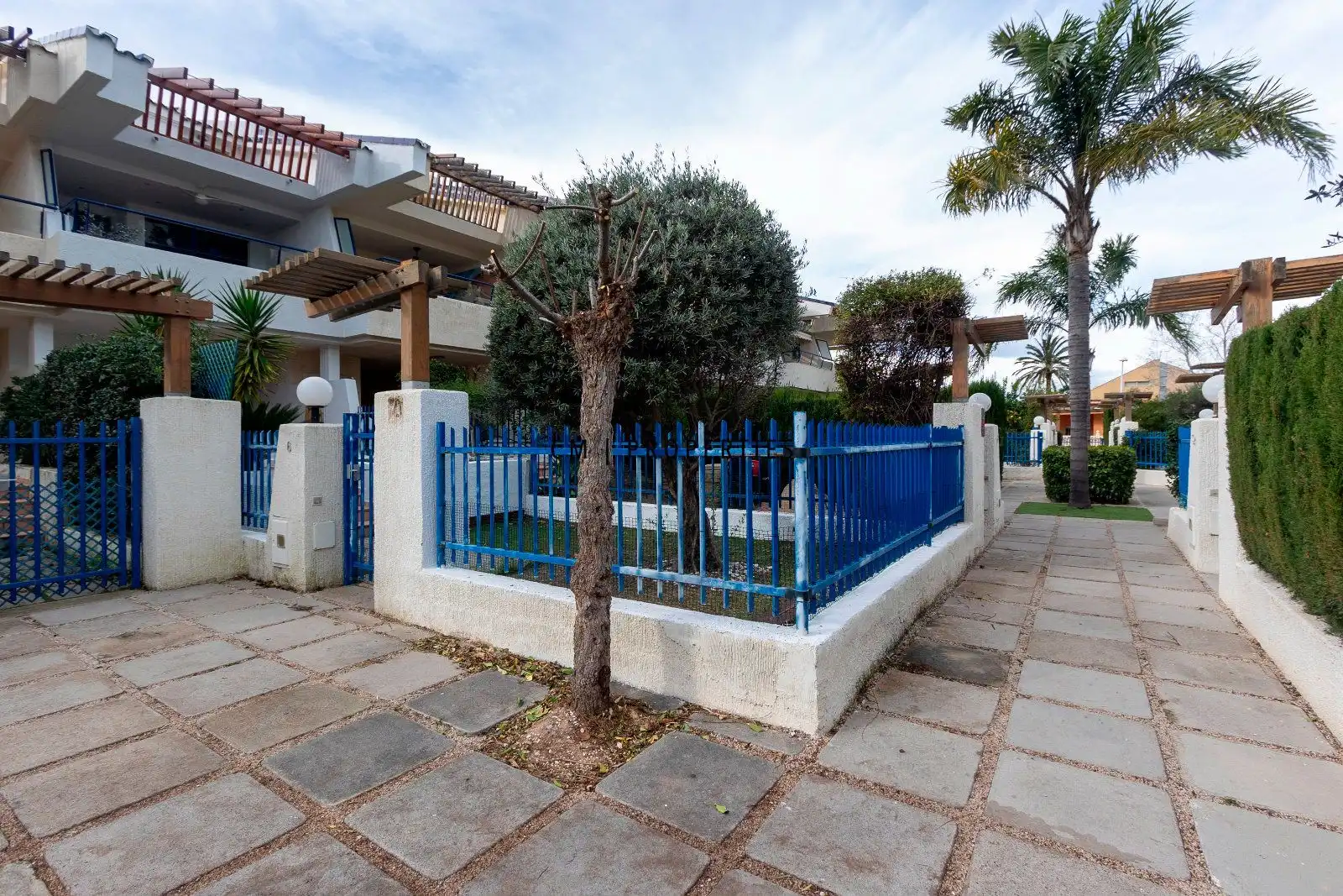 Jardí de Casa adosada en venda en Sagunto / Sagunt amb Aire condicionat, Calefacció i Terrassa