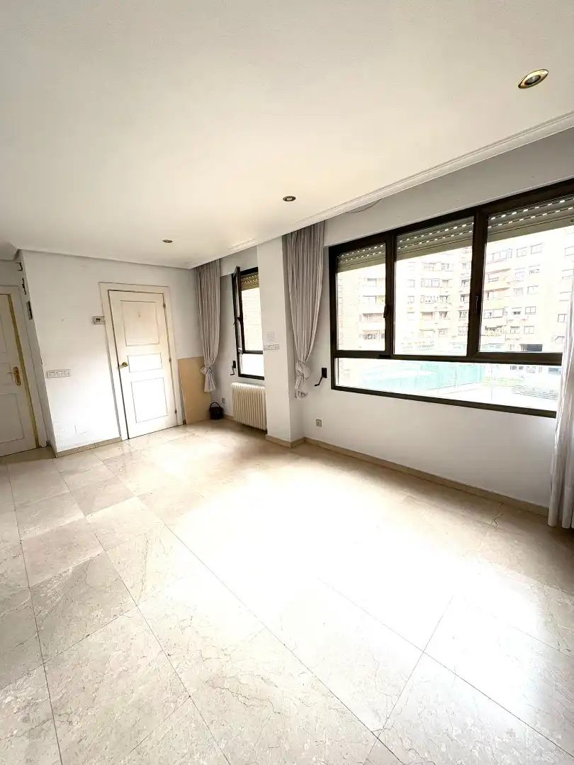 Bedroom of Flat for sale in Madrid  with Air Conditioner and Heating