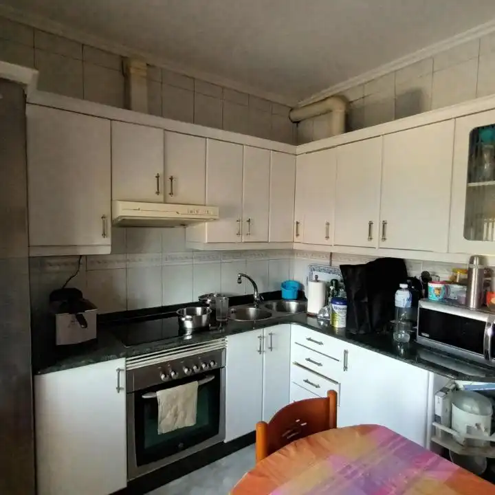 Cocina de Casa o chalet en venta en Vigo  con Calefacción, Jardín privado y Terraza