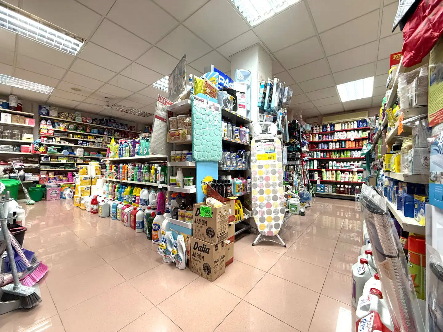 Local comercial en venda a Carrer Vint-i-u 54, imagen 9